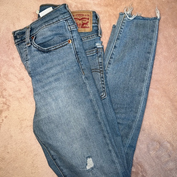Levi’s Wedgie Skinny Jeans light distress W24 - Picture 4 of 5
